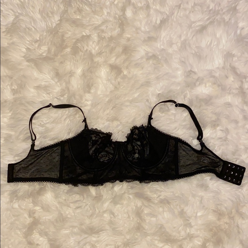 Victoria’s Secret Lace Mesh Bra 34D